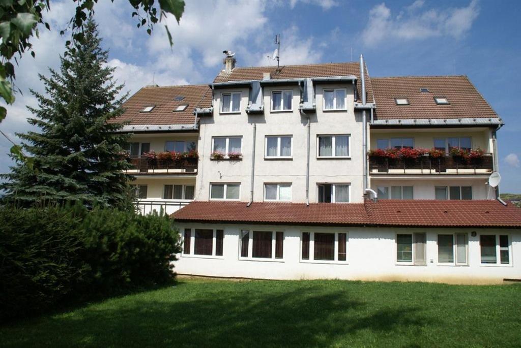 Hotel Petra Грабушице Экстерьер фото